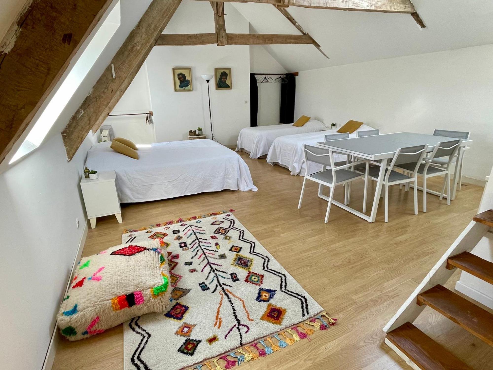 Le Manoir Des Doyens Loft - Sleeps 8 - Breakfast Included! Bed & Breakfast Bayeux Exterior photo